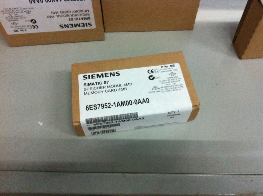 6ES7952-1KS00-0AA0 SIEMENS Flash Memory Card New