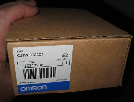 CJ1W-OC201 PLC OMRON I/O 8 output point 250VAC/24VDC Original brand new