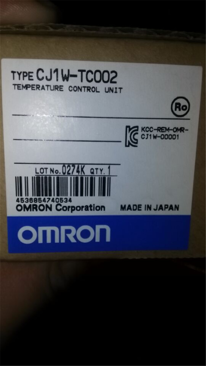 CJ1W-TC002 PLC OMRON 4 Loops PNP output Original brand new