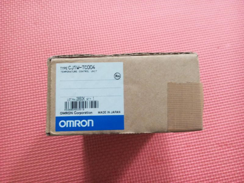 CJ1W-TC004 PLC OMRON 2 Loops PNP output Original brand new