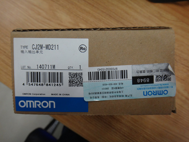 CJ2M-MD211 PLC OMRON Pulse I/O Modules sinking output Original brand new