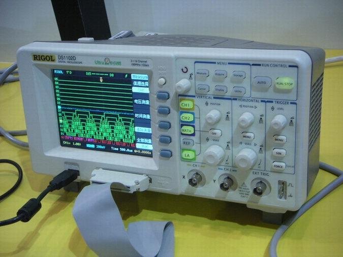 Digital oscilloscope DS1052D