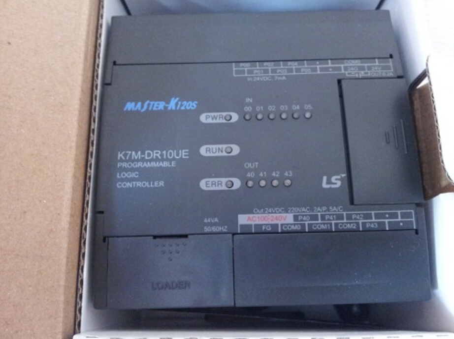 K7M-DR10UE LS PLC K120S Series Economic Type 6 DC Inputs(24VDC) 4 Relay Outputs 85~264VAC New