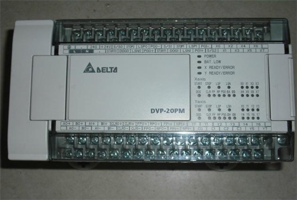 PLC AC220V 8 DI 8 DO transistor Motion controller  Delta DVP20PM00DT New