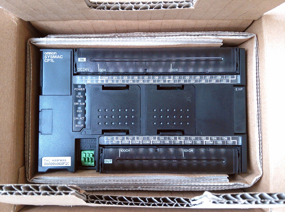 PLC Main Unit DC24V 24 DI 16 DO relay CP1L-EM40DR-D New