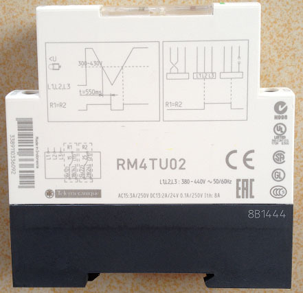 RM4TU02 RM4 control relay REL.S-TENSION TRI 380/500V  New