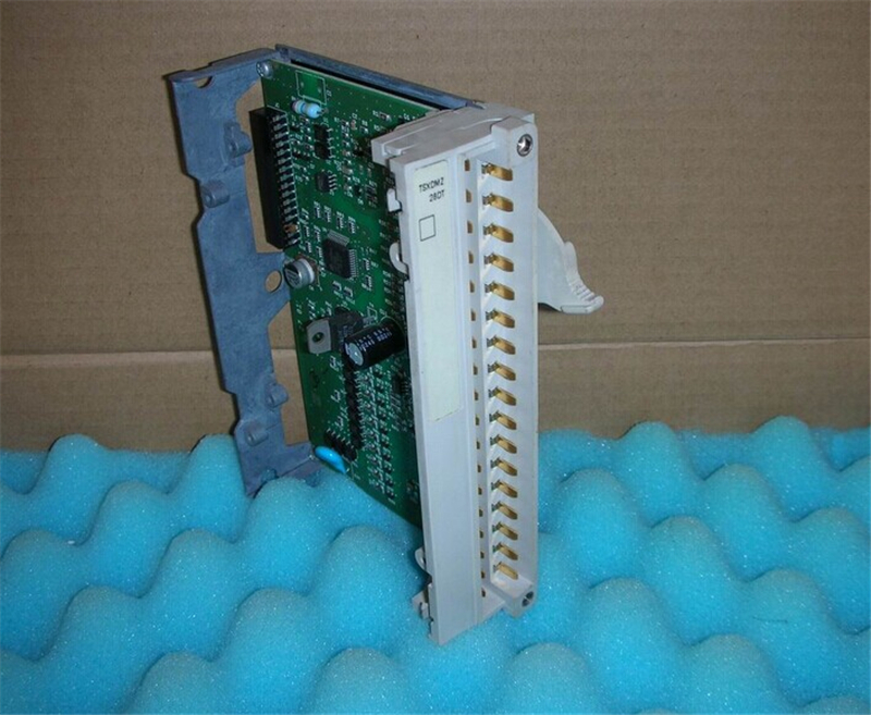 TSXDMZ28DTK Schneider PLC Module